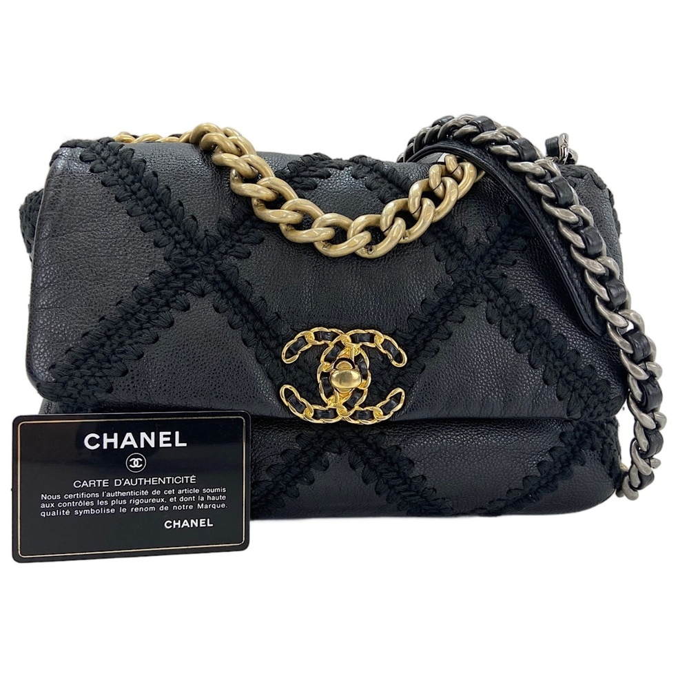 Chanel 19 Medium Handbag, Black